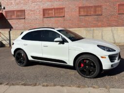 
										2017 Porsche Macan S full									