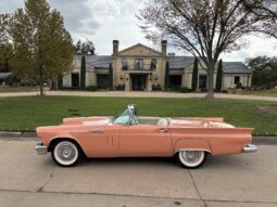 
										1957 Ford Thunderbird full									