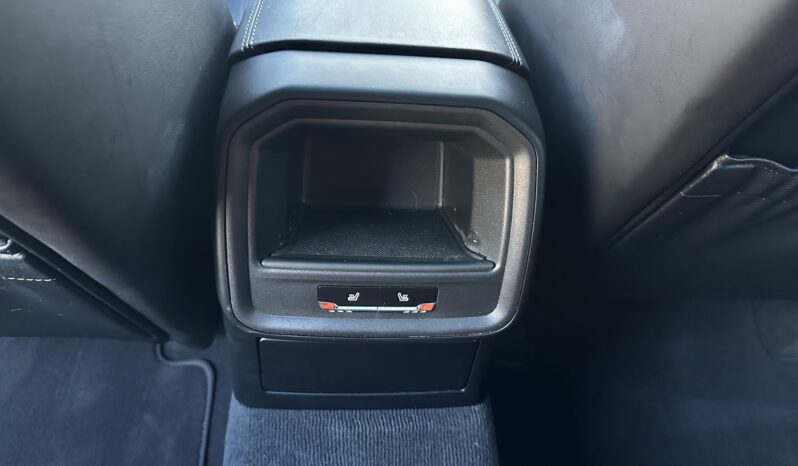 
								2015 Porsche Macan Turbo full									