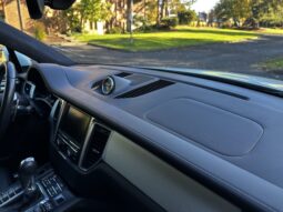 
										2015 Porsche Macan Turbo full									