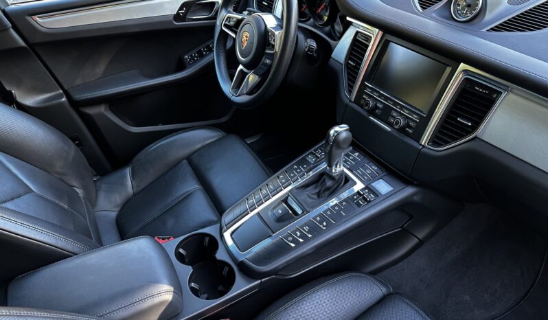 
								2015 Porsche Macan Turbo full									