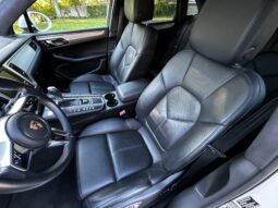 
										2015 Porsche Macan Turbo full									