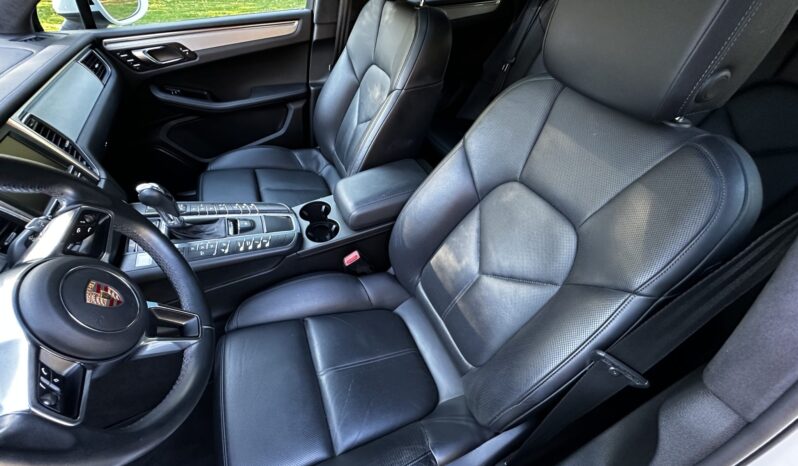 
								2015 Porsche Macan Turbo full									