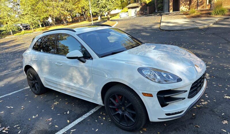 
								2015 Porsche Macan Turbo full									