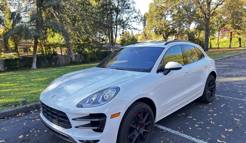 
								2015 Porsche Macan Turbo full									