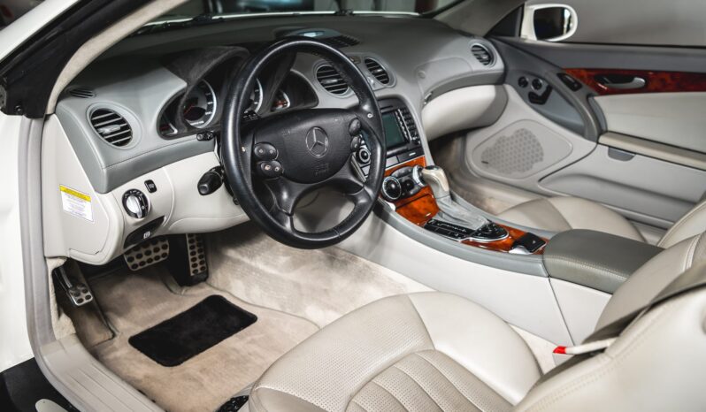 
								2005 Mercedes-Benz SL55 AMG full									