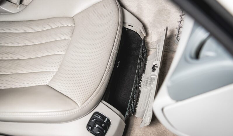 
								2005 Mercedes-Benz SL55 AMG full									