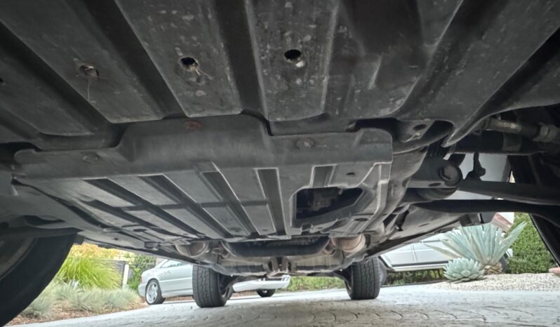 
								2011 Land Rover Range Rover HSE Luxury full									