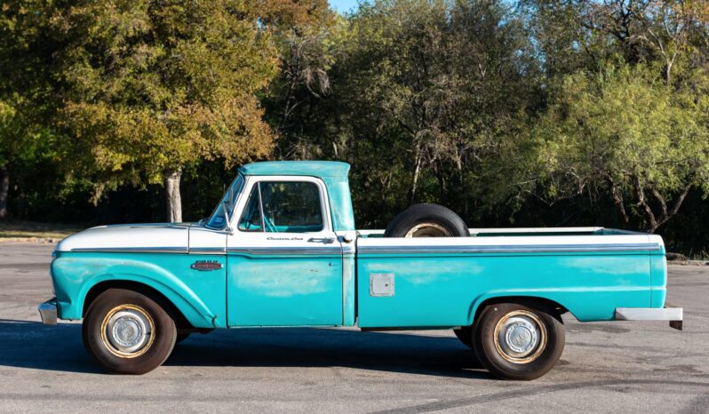 
								1966 Ford F-250 Custom 4-Speed full									