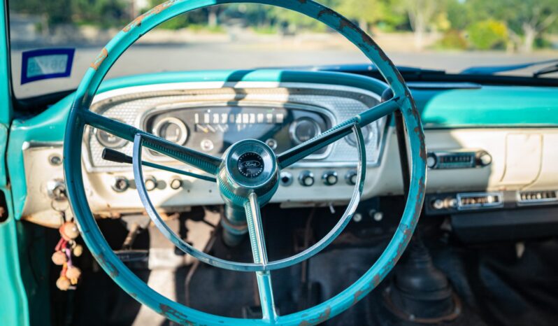 
								1966 Ford F-250 Custom 4-Speed full									