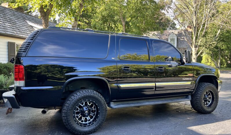 
								2006 GMC Yukon XL SLT 8.1L 4×4 full									