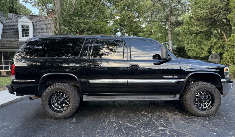 
								2006 GMC Yukon XL SLT 8.1L 4×4 full									