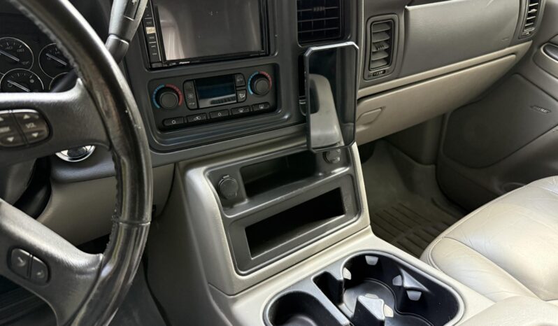 
								2006 GMC Yukon XL SLT 8.1L 4×4 full									