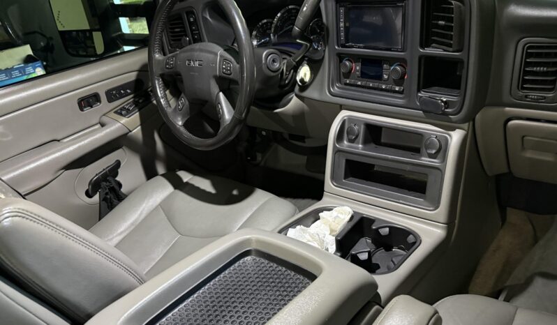 
								2006 GMC Yukon XL SLT 8.1L 4×4 full									