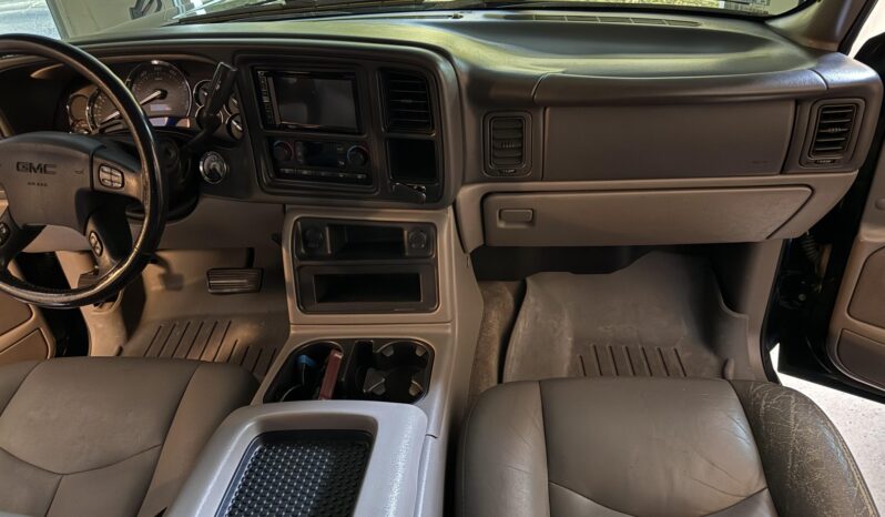 
								2006 GMC Yukon XL SLT 8.1L 4×4 full									