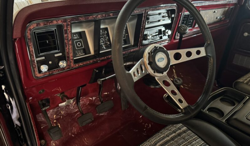 
								1979 Ford Bronco Chromatic 4-Speed full									