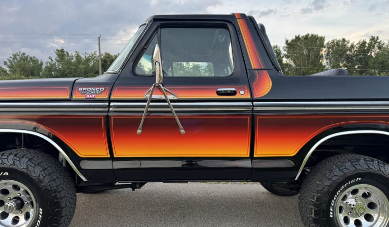 
								1979 Ford Bronco Chromatic 4-Speed full									