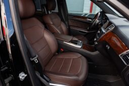 
										2013 Mercedes-Benz GL550 4MATIC full									