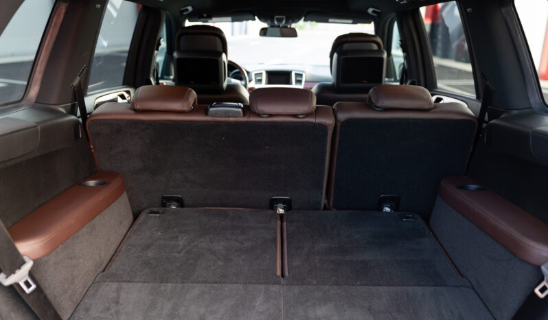 
								2013 Mercedes-Benz GL550 4MATIC full									