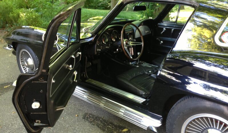 
								1966 Chevrolet Corvette Coupe 4-Speed full									