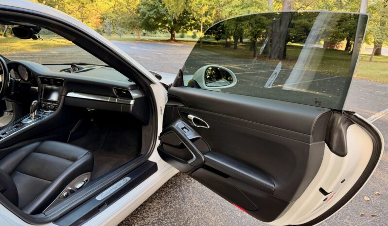 
								2014 Porsche 911 Carrera S Coupe full									