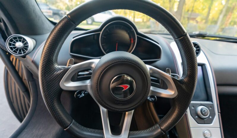 
								2013 McLaren 12C Spider full									