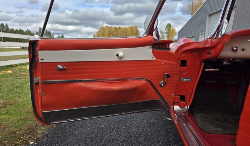 
								1956 Chevrolet Corvette 3-Speed full									