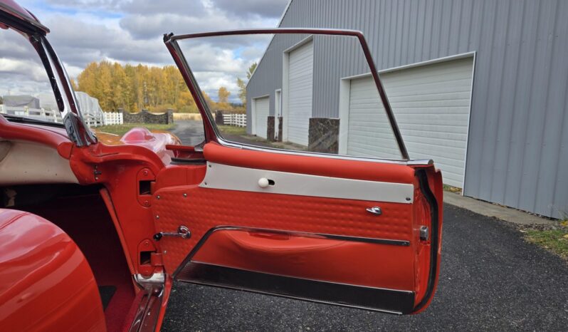 
								1956 Chevrolet Corvette 3-Speed full									