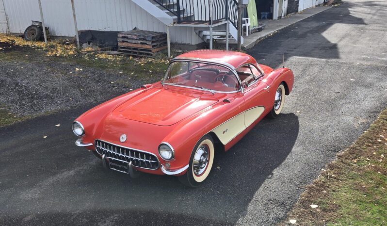 
								1956 Chevrolet Corvette 3-Speed full									