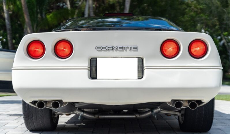 
								1988 Chevrolet Corvette Coupe 35th Anniversary Edition 4-Speed full									