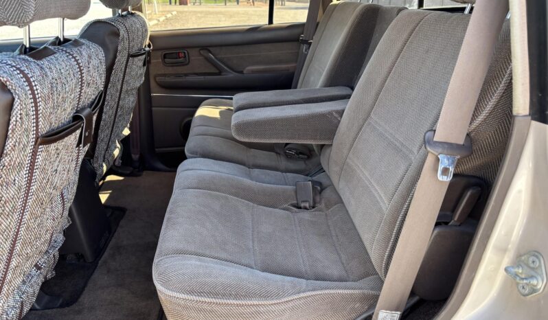 
								1994 Toyota Land Cruiser FZJ80 full									