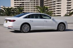 
										2019 Audi A8L 55 TFSI Quattro full									