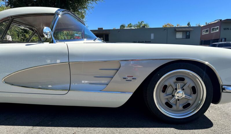 
								1961 Chevrolet Corvette 6-Speed full									