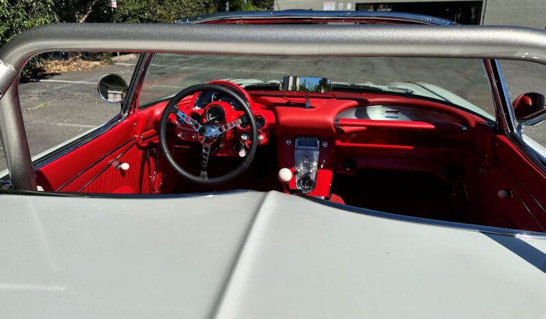 
								1961 Chevrolet Corvette 6-Speed full									