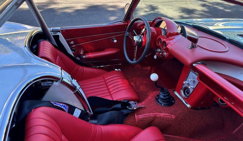 
								1961 Chevrolet Corvette 6-Speed full									