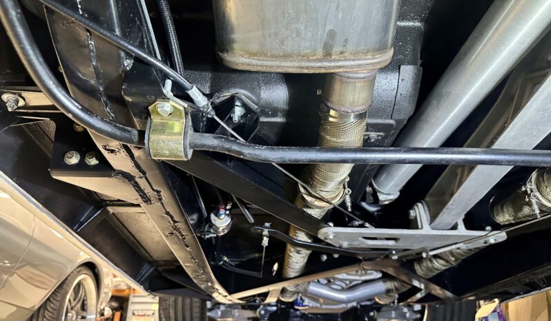 
								1961 Chevrolet Corvette 6-Speed full									