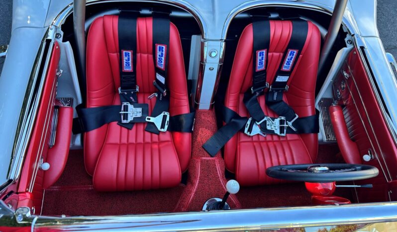 
								1961 Chevrolet Corvette 6-Speed full									