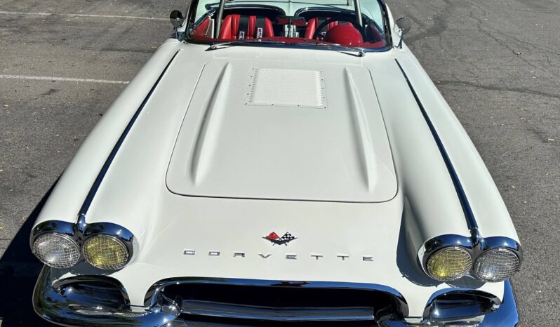 
								1961 Chevrolet Corvette 6-Speed full									