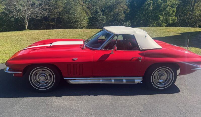 
								1966 Chevrolet Corvette Convertible 327 300 4-Speed full									