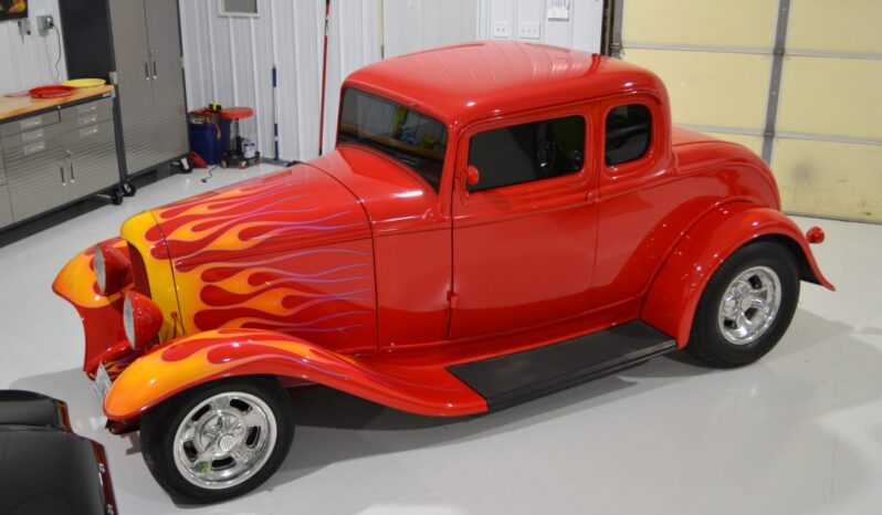 
								1932 Ford 5-Window Coupe 5-Speed full									