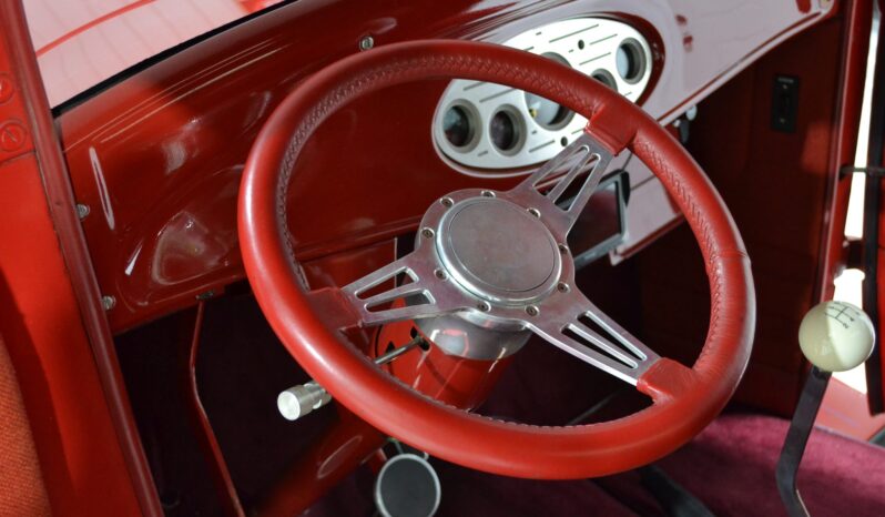 
								1932 Ford 5-Window Coupe 5-Speed full									