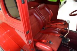 
										1932 Ford 5-Window Coupe 5-Speed full									