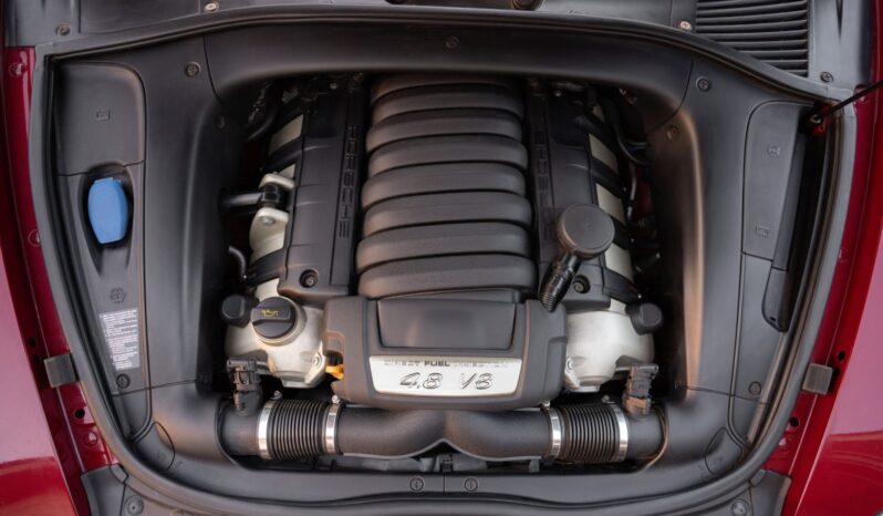 
								2009 Porsche Cayenne GTS 6-Speed full									