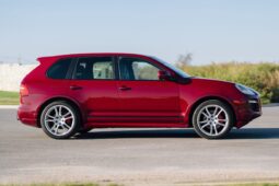
										2009 Porsche Cayenne GTS 6-Speed full									