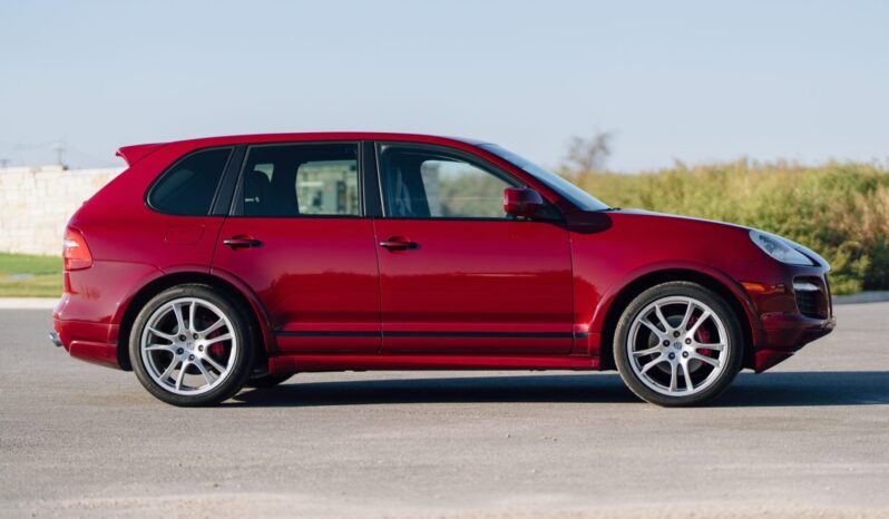 
								2009 Porsche Cayenne GTS 6-Speed full									