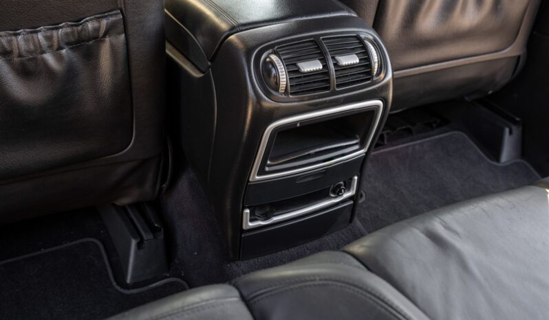 
								2009 Porsche Cayenne GTS 6-Speed full									