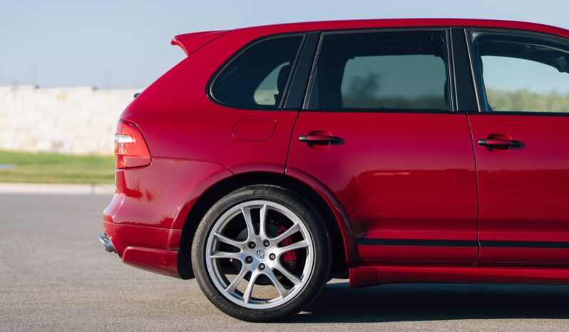
								2009 Porsche Cayenne GTS 6-Speed full									