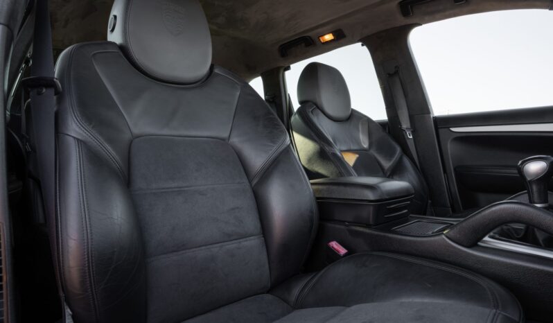 
								2009 Porsche Cayenne GTS 6-Speed full									