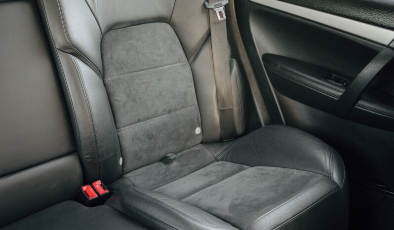 
								2009 Porsche Cayenne GTS 6-Speed full									