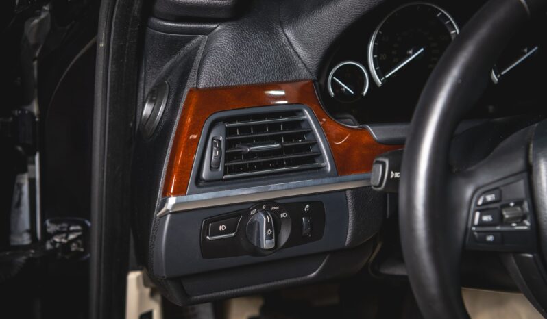 
								2012 BMW 650i Coupe M Sport 6-Speed full									